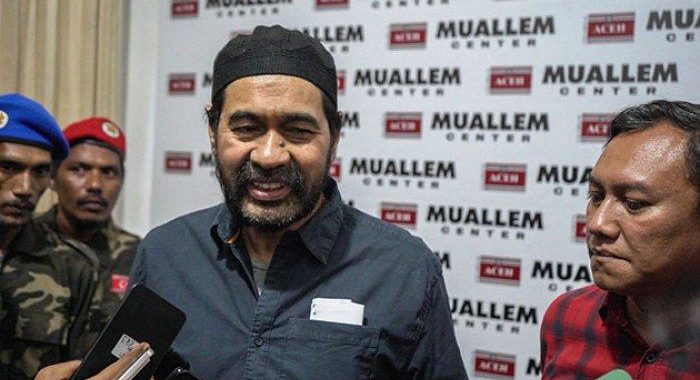 Muzakir Manaf saat meresmikan Mualem Center di Banda Aceh. Foto: Serambinews.com