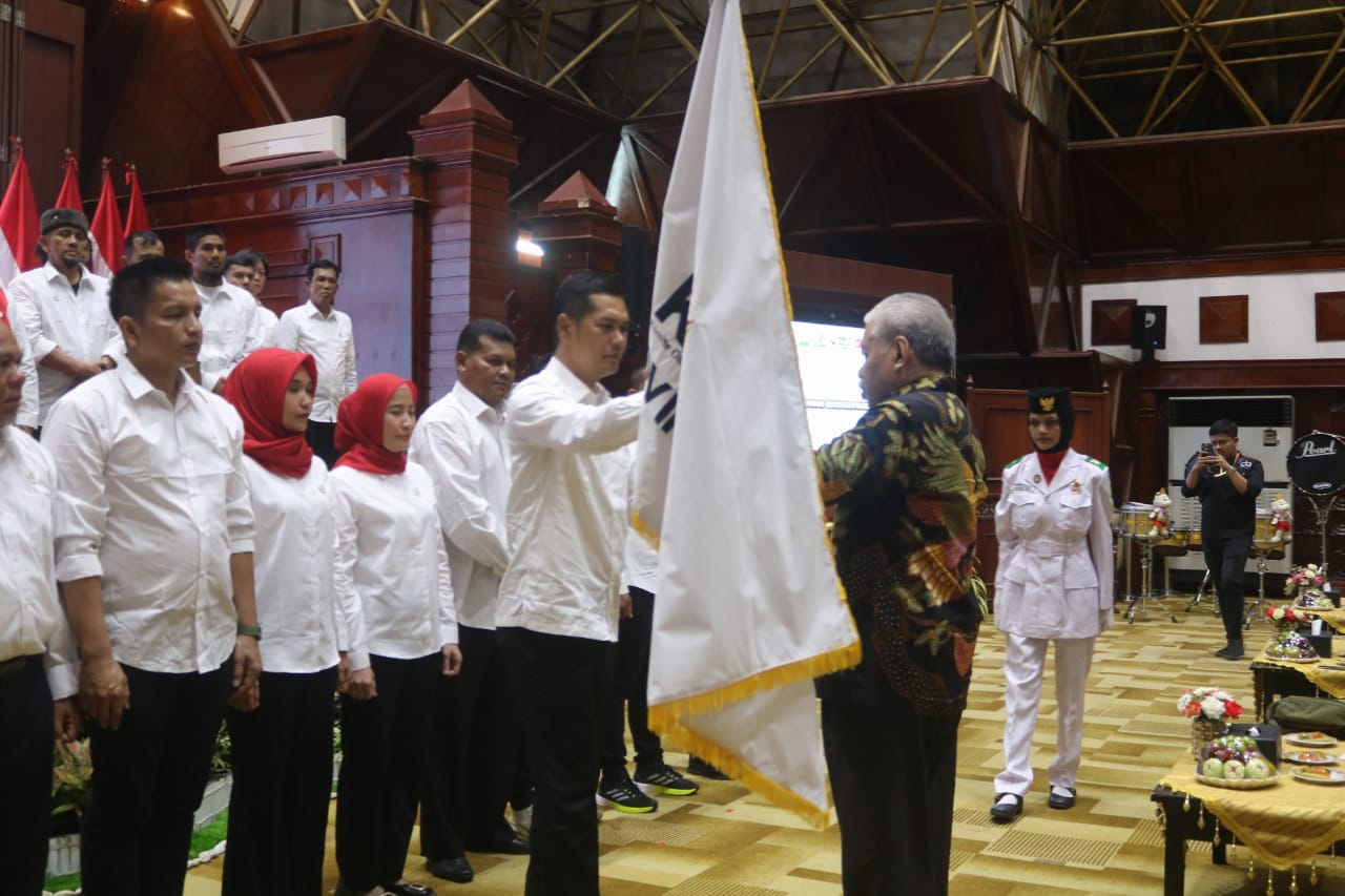 Hayono Isman melantik pengurus Kormi Aceh masa bakti 2024-2028 di Anjong Mon Mata, Banda Aceh, Minggu malam, 21 Juli 2024. Foto for Line1.News