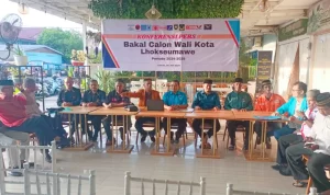 12 parpol mendeklarasikan dukungan untuk Ismail Manaf sebagai Bacalon Wali Kota Lhokseumawe, Jumat, 26 Juli 2024. Foto for Line1.News