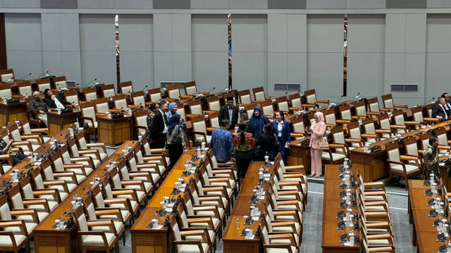 DPR tunda paripurna RUU PIlkada foto kumparan