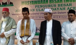 Sampaikan Belasungkawa, UAS Kenang Tu Sop Ulama Rendah Hati dan Berilmu Tinggi