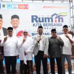 Paslon Bustami-Fadhil dan Abu Mudi saat meresmikan posko relawan Rumah Kita Bersama (RKB) Bireuen, Aceh, Kamis (26/9/2024). Foto: Istimewa