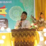 Dr. Tgk. Muslem Hamdani, MA saat menyampaikan tausiah di pengajian umum Ponpes Al-Hidayah Sidodadi, Aceh Tamiang. Foto for Line1.News