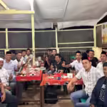 Pertemuan Relawan Sahara di salah satu Warkop di Banda Aceh, Senin malam, 7 Oktober 2024. Foto for Line1.News