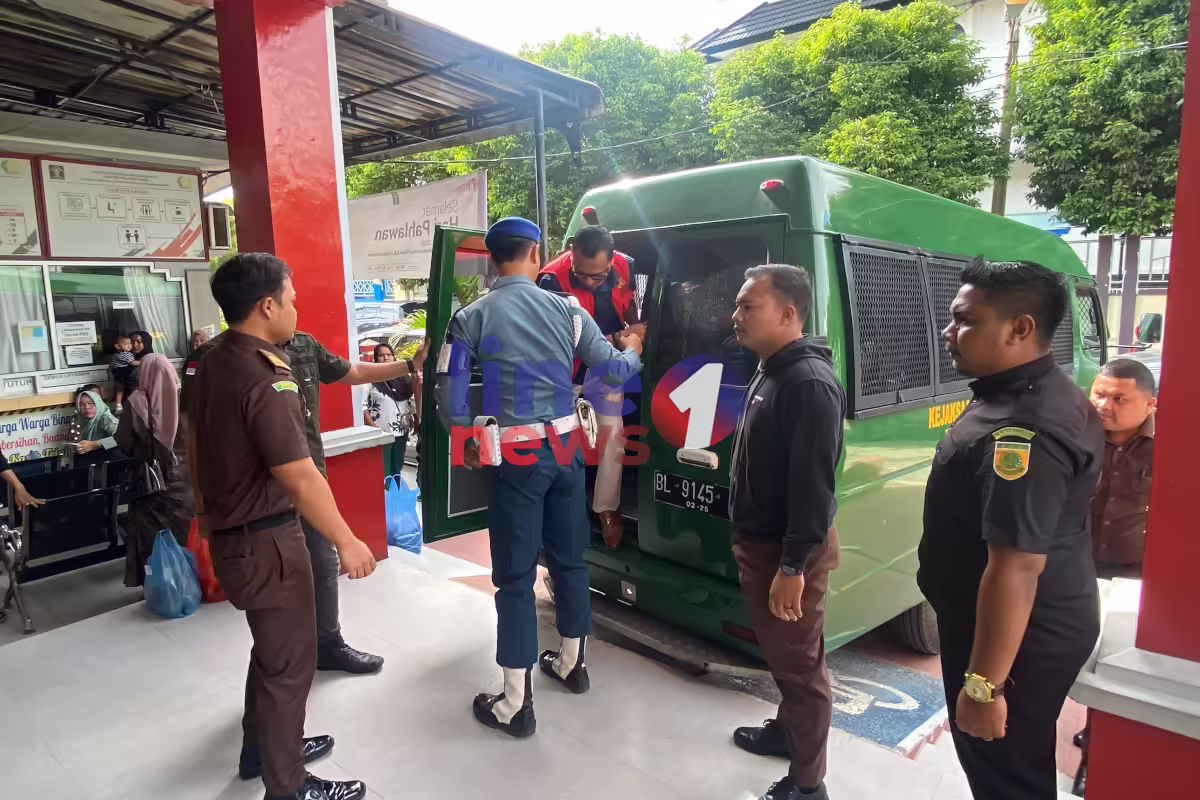 Eksekusi Hariadi ke Lapas Lhokseumawe Line1News Fajar4.jpeg