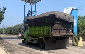 Ilustrasi truk batu bara