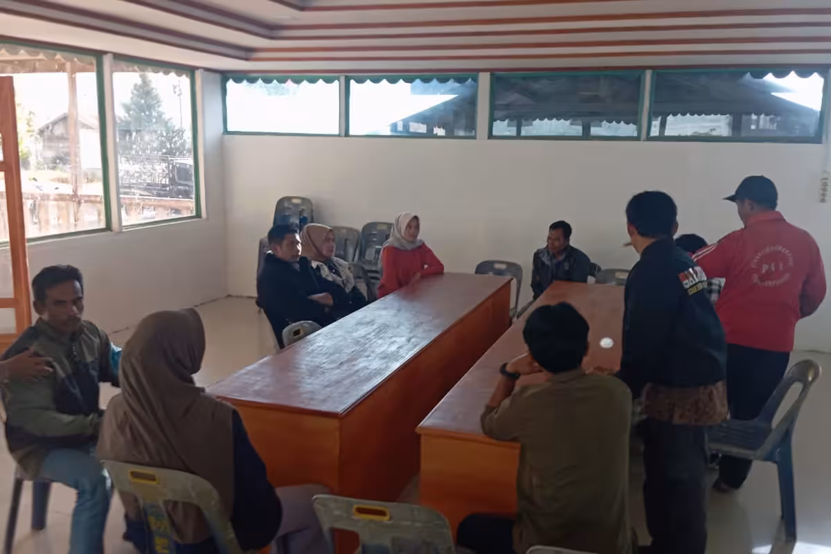 Mediasi utang di kantor reje merah mege