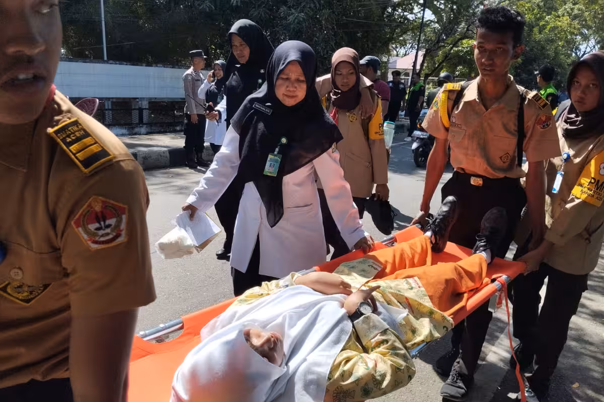Simulasi Gempa di SMA Kartika Banda Aceh