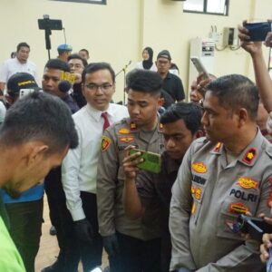 Dua tersangka pengedar sabu sabu di Aceh Utara