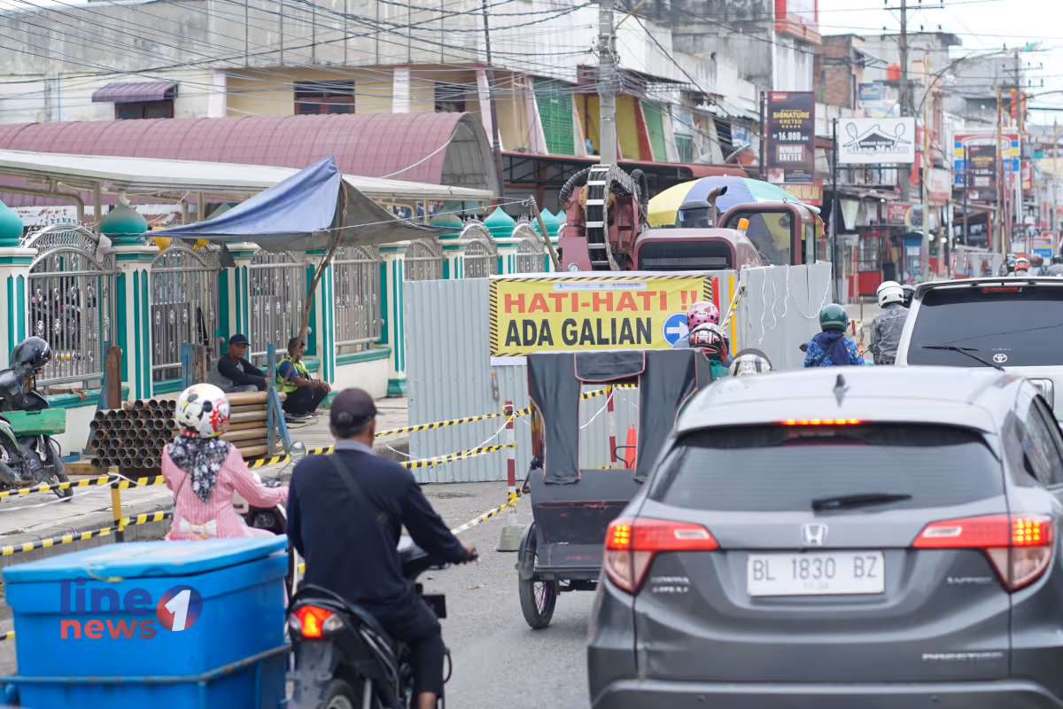 depan masjid cunda (5)