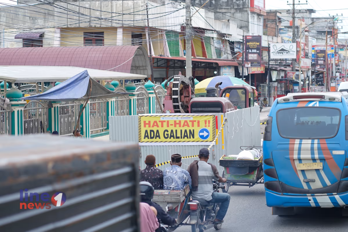 depan masjid cunda (9)