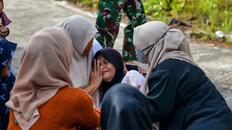 Keluarga korban ledakan amunisi