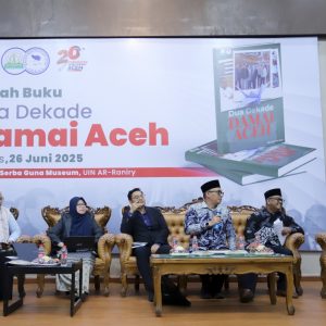 Bedah buku dua dekade damai Aceh di UINAR. Foto: Istimewa