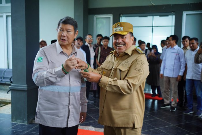 Bupati TRK dan Hashim