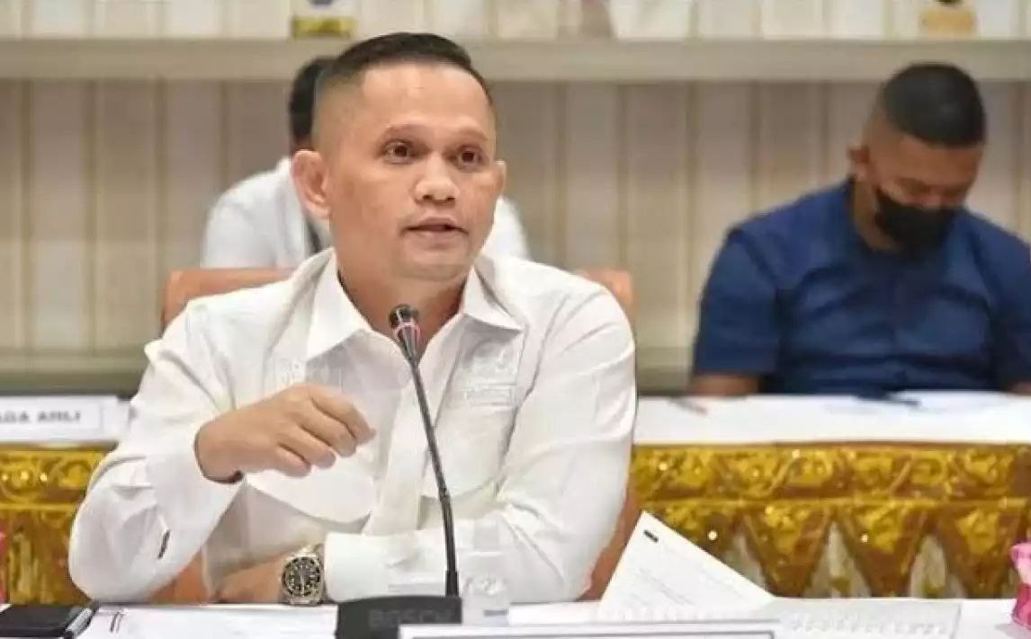 Nazaruddin Dek Gam Ketua PAN Aceh