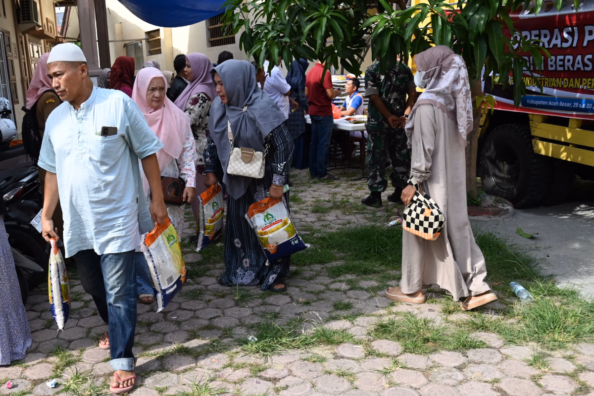 Operasi pasar khusus