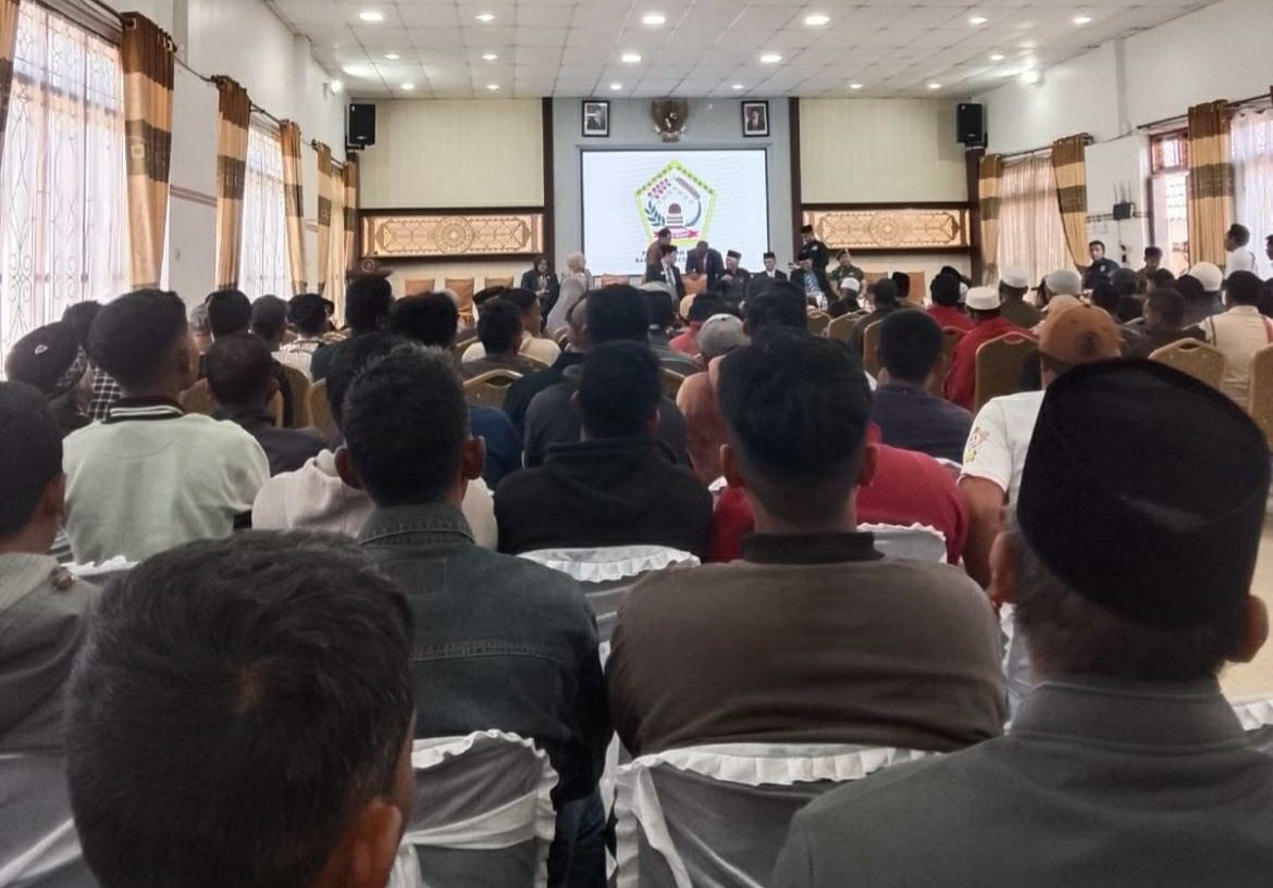 Pertemuan nelayan cangkul dengan Bupati Haili Yoga