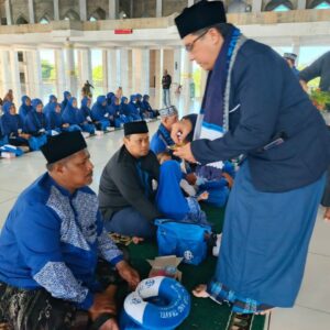 Peusijuek jemaah umrah PT Bir Ali