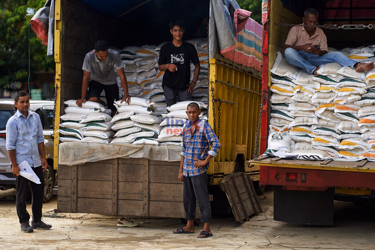 penyaluran beras bantuan pangan line1.news yasir (7)