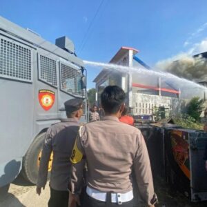 Gudang eskrim terbakar