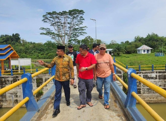 Haji Uma tinjau PSN Irigasi Lhok Guci