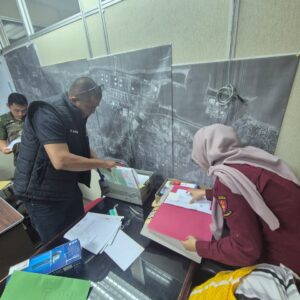 Tim Kejari Lhokseumawe menggeledah kantor PT Patna