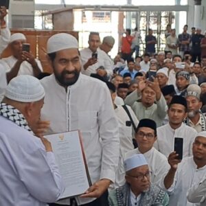 Mualem kukuhkan Abu Paya Pasi Imam Besar MRB