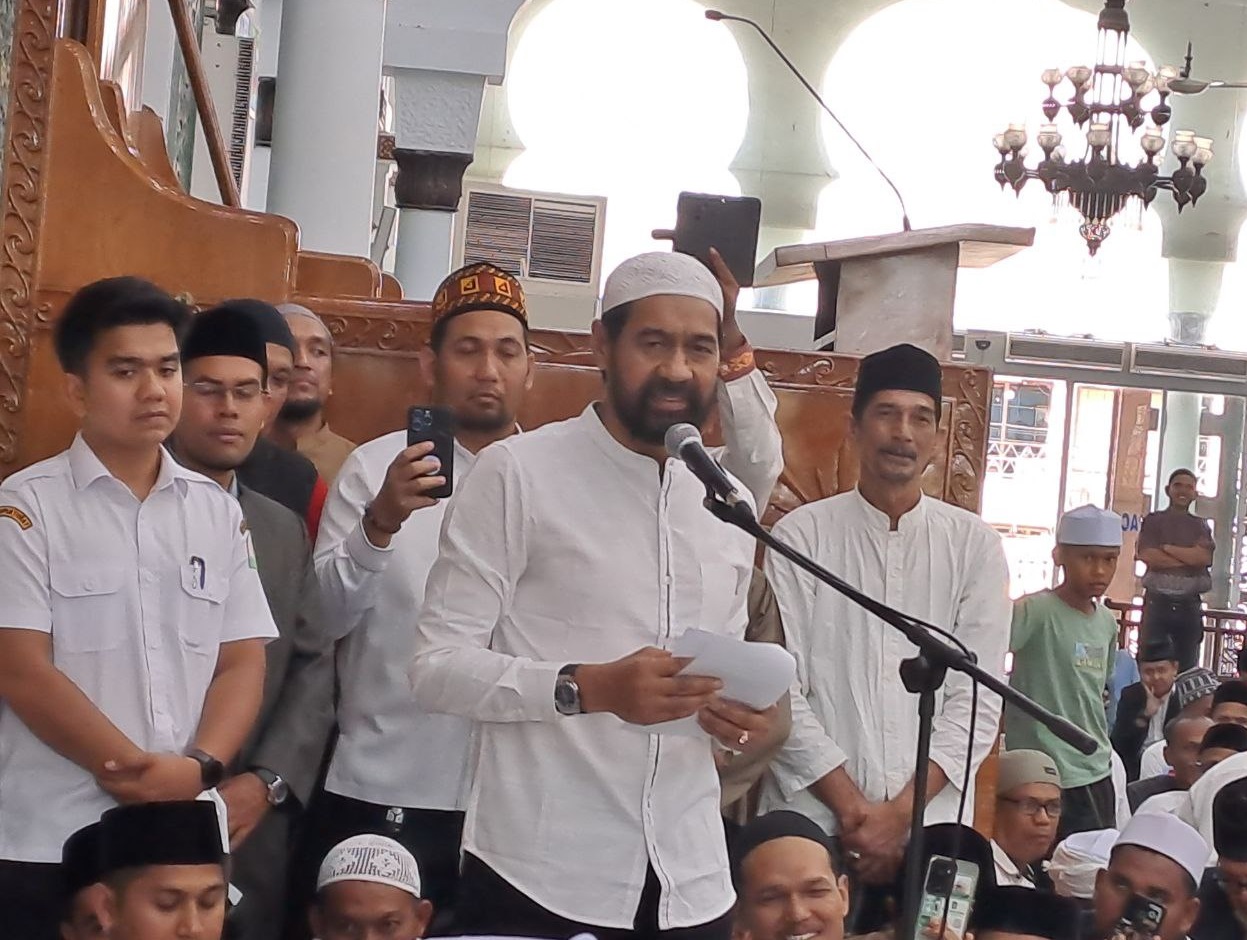 Mualem usai kukuhkan Abu Paya Pasi Imam Besar MRB