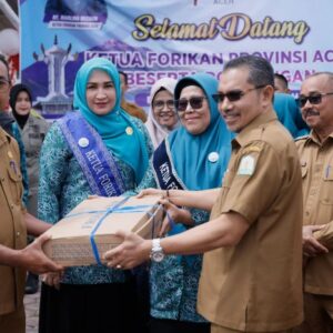 Penyerahan 1.8 ton ikan untuk masyarakat Aceh Tengah
