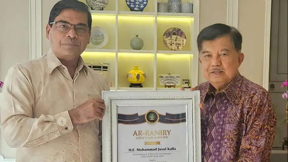 Rektor Uinar dan JK