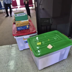 penggeledahan kantor PT Patna (2)