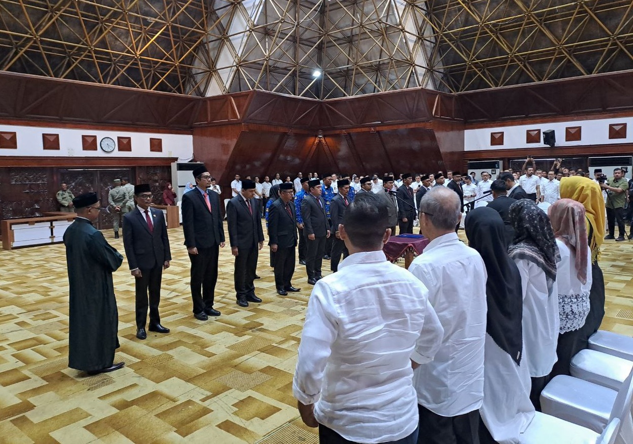 Mualem lantik pejabat Pemerintah Aceh dan Deputi BPKS