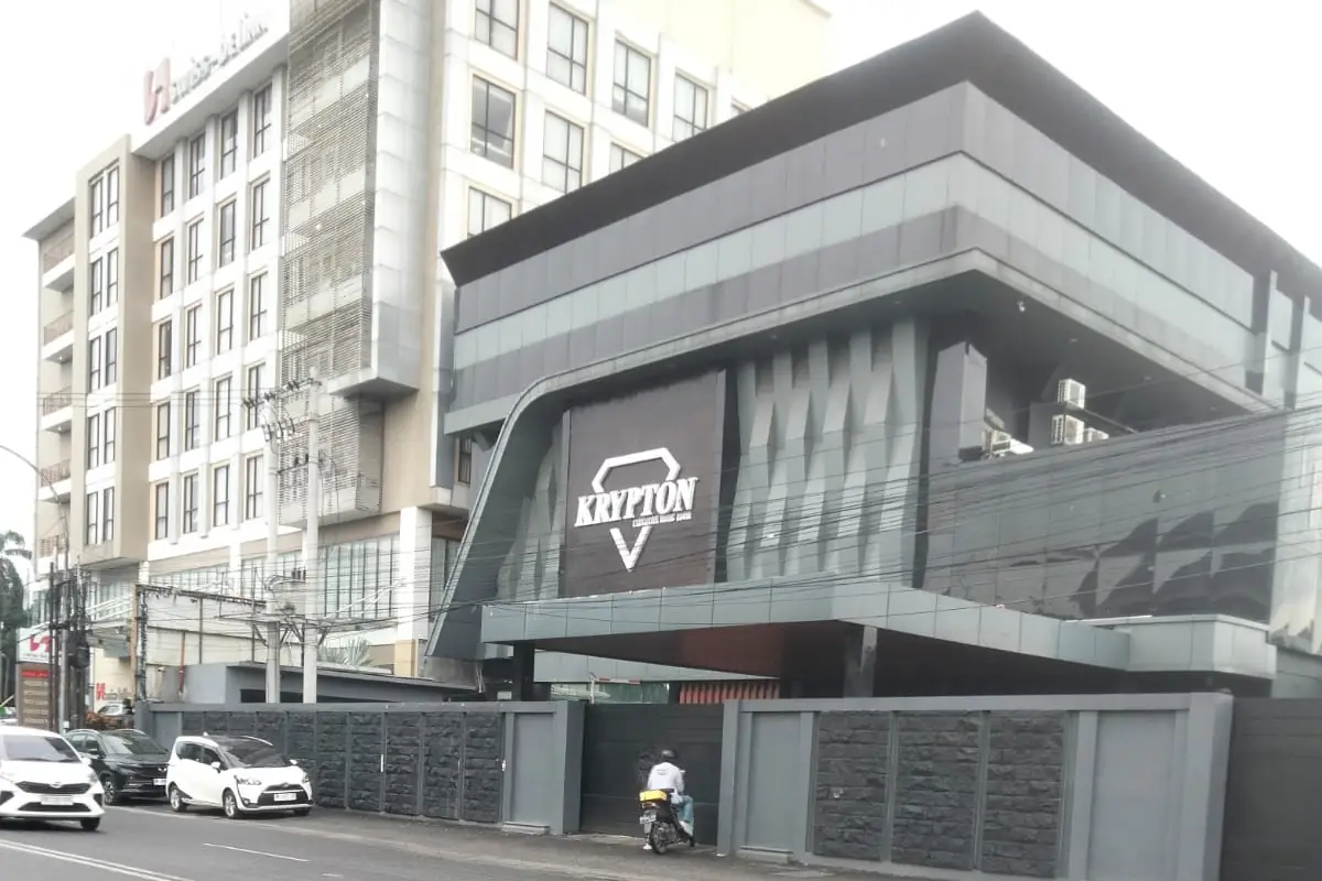 Tempat karaoke KE di Jalan Gajah Mada Medan