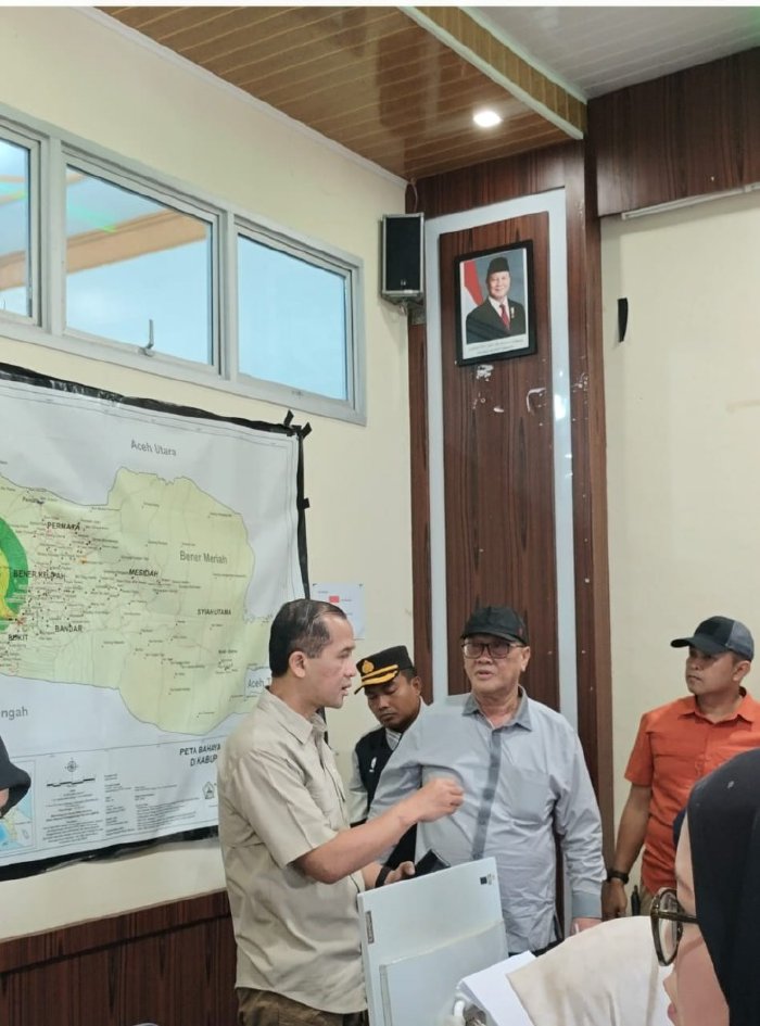 Bupati Bener Meriah dan Menteri