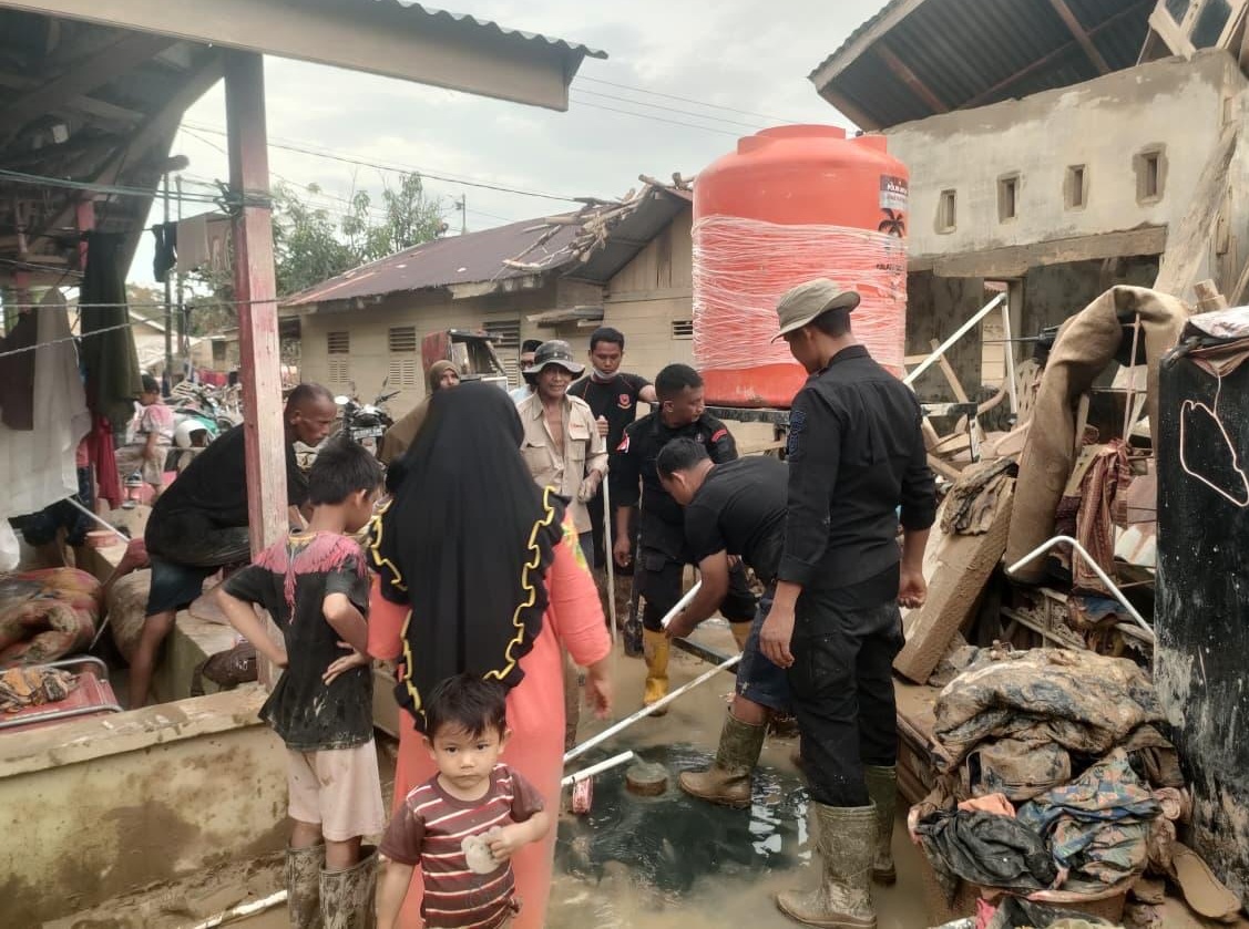 Brimob bangun sumuir bor di Aceh Tamiang