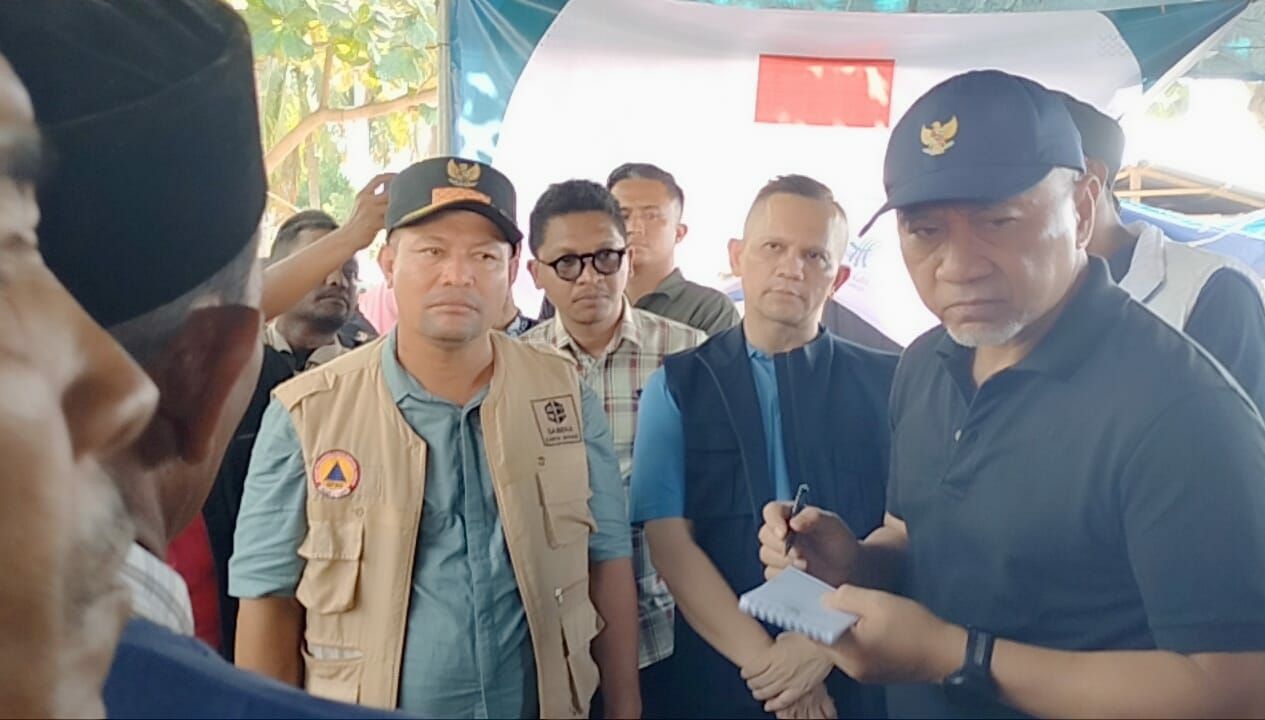 Menko Pangan Zulkifli Hasan tinjau korban banjir