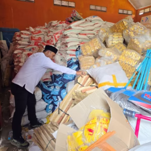 Anggota DPRK Bireuen menemukan banyak bantuan menumpuk di gudang BPBD Bireuen