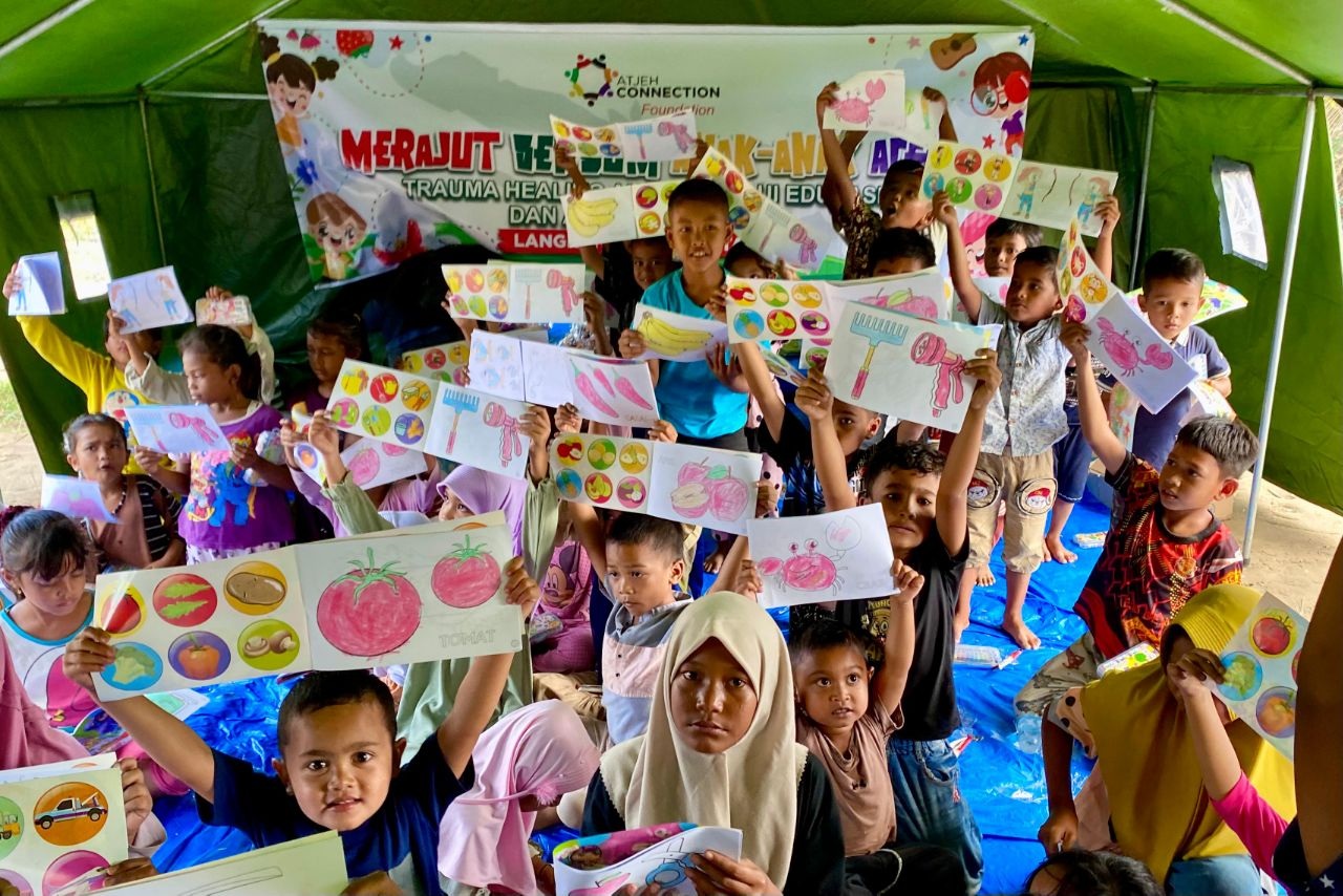 Yayasan ACF gelar trauma healing bagi anak korban banjir Rumoh Rayeuk3