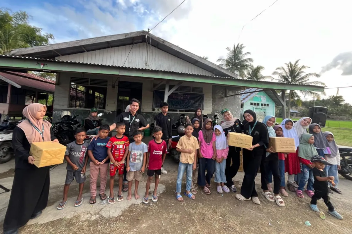 Anak anak Gampong Paloh Awe