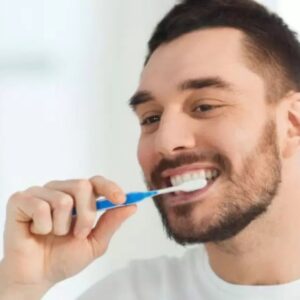 Ilustrasi menyikat gigit