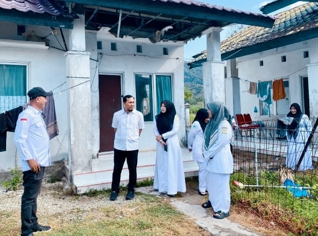 Kadis Kesehatan Aceh Besar tinjau Puskesmas Pulo Aceh