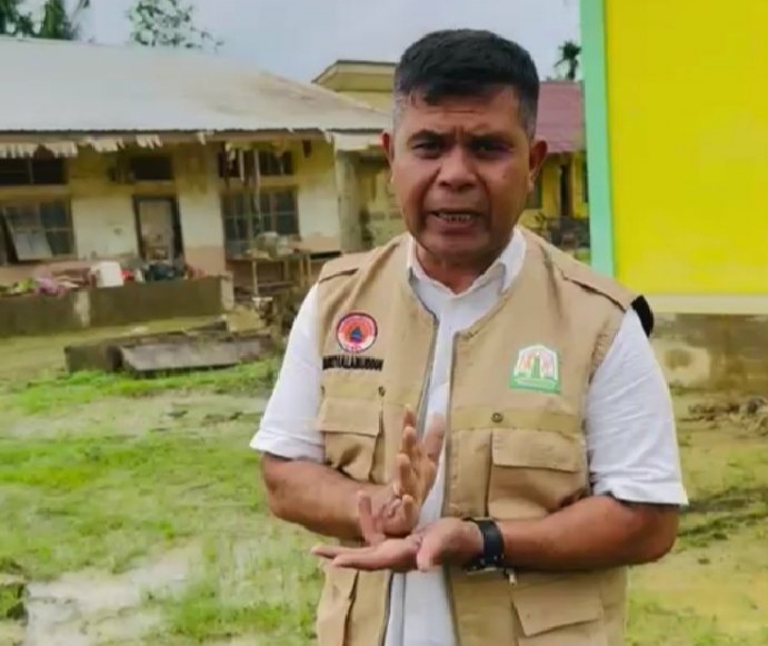 Kadisdik Aceh Murthalamuddin tinjau sekolah