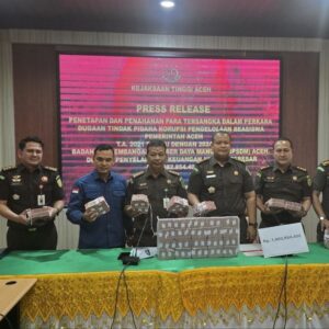 Kejati Aceh konferensi pers penetapan tersangka korupsi beasiswa pada BPSDM