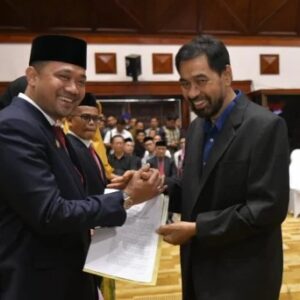 Mualem lantik Gamal Abdul Nasir Karo Umum Setda Aceh