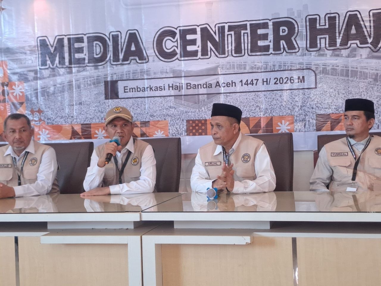 Fadhlullah jumpa pers Media Center Haji Aceh