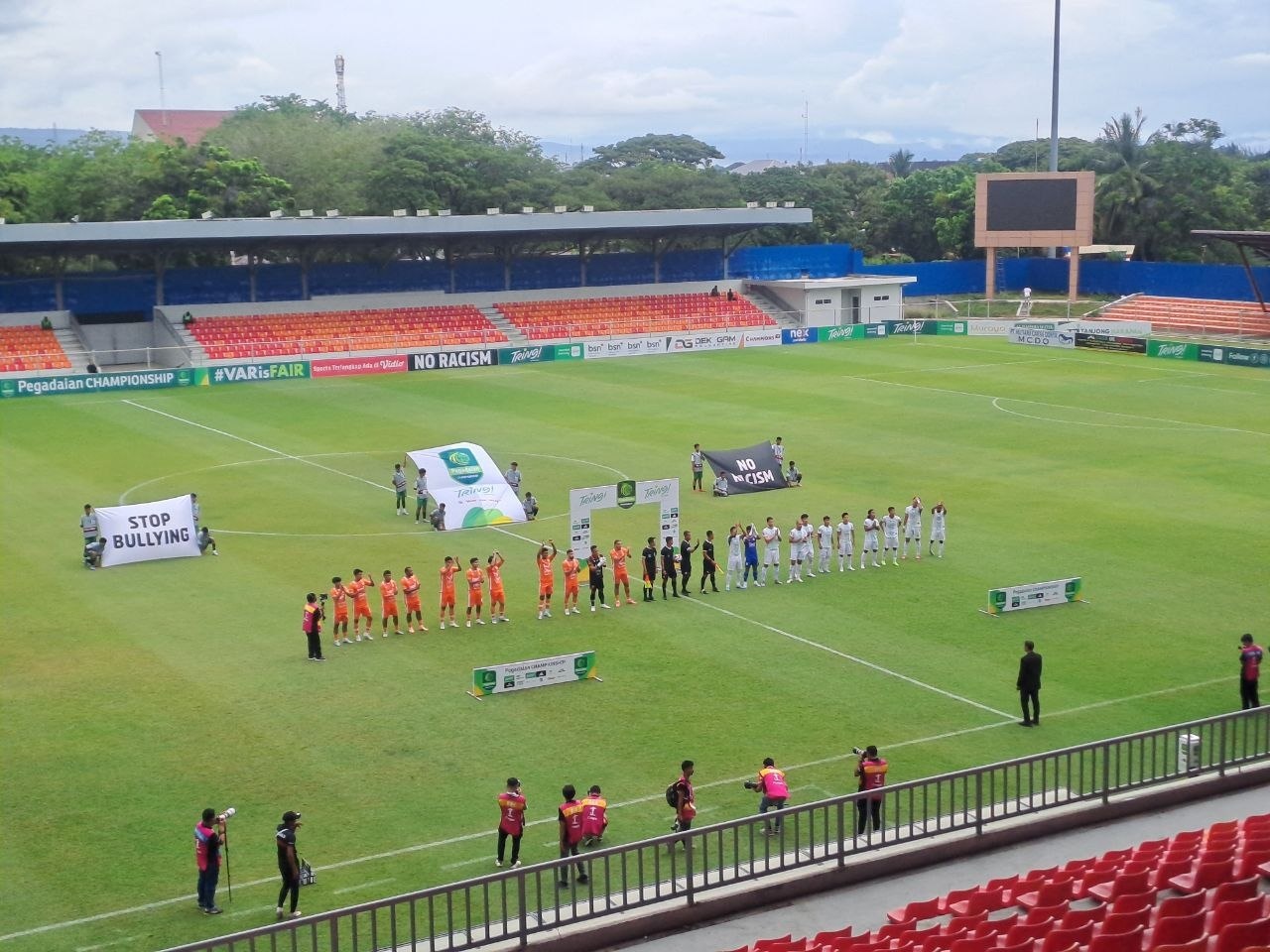 Persiraja Banda Aceh melawan PSMS Medan di Stadion Dimurthala